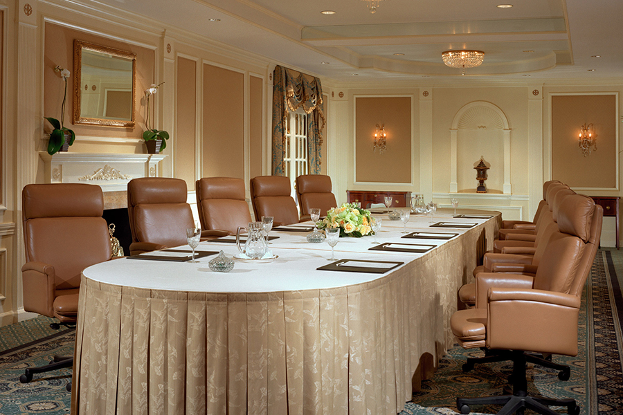 Classic - style hotel furniture collection, showcasing timeless designs for lobbies, dining areas, and guest rooms. Ideal for elegant hospitality interiors, enhancing the luxury ambiance of high - end hotels.